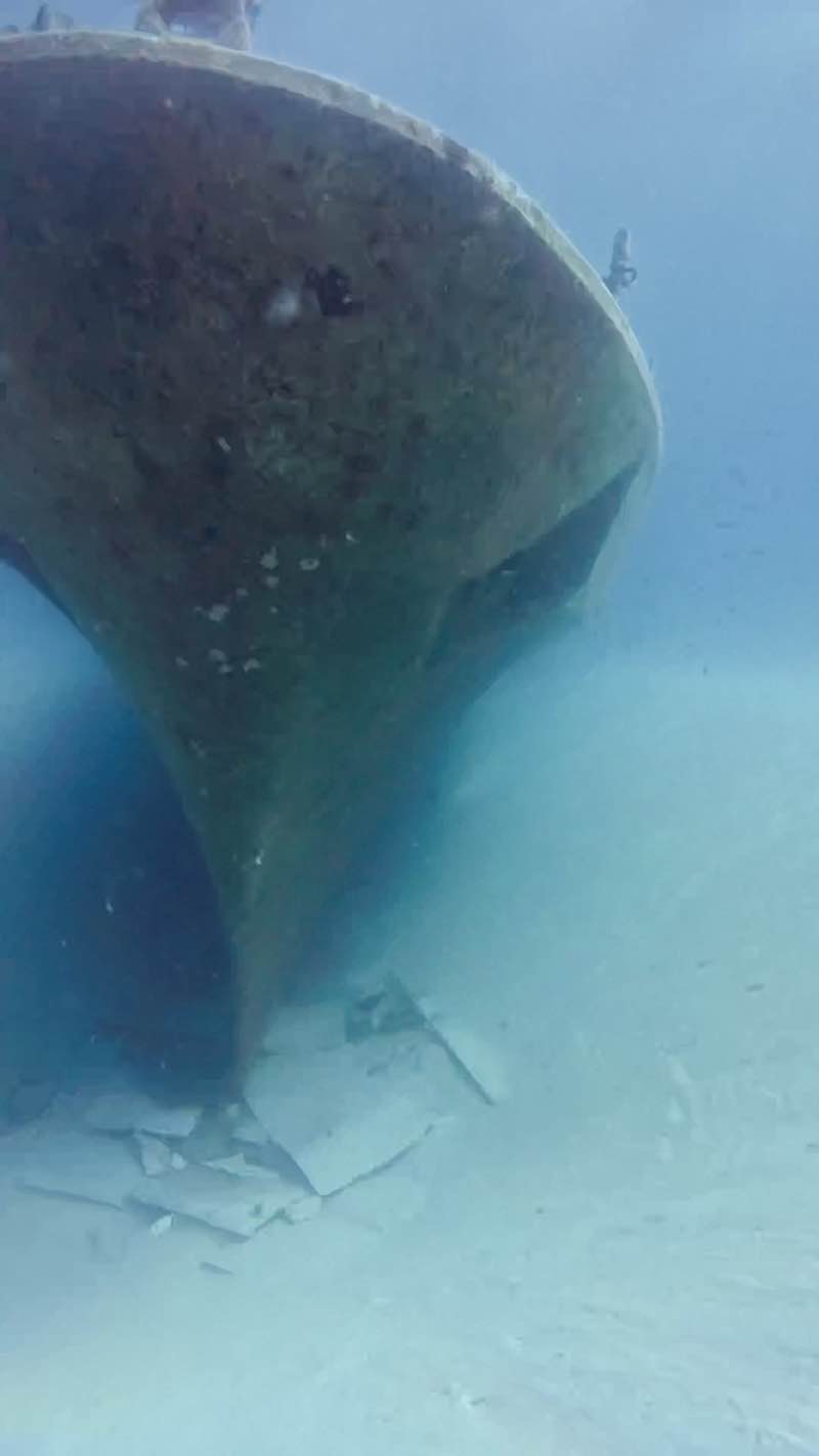 P31 bow section resting on sand, Comino