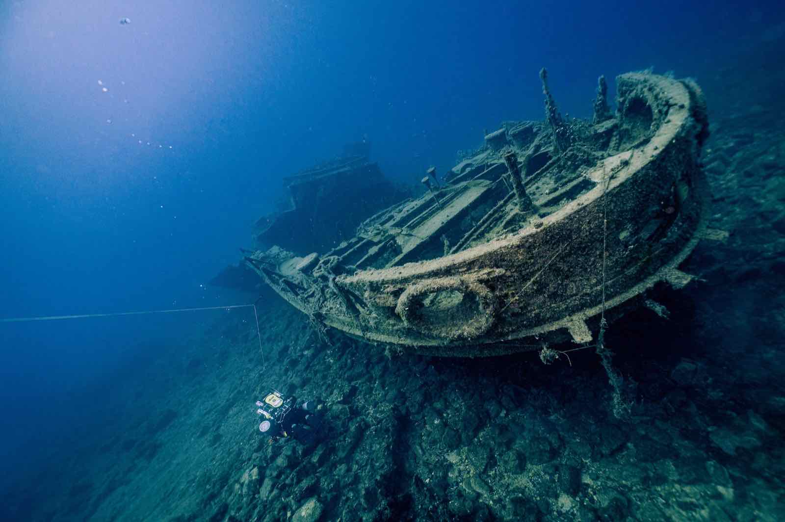 Sandy seabed around HMS Hellespont with flatfish