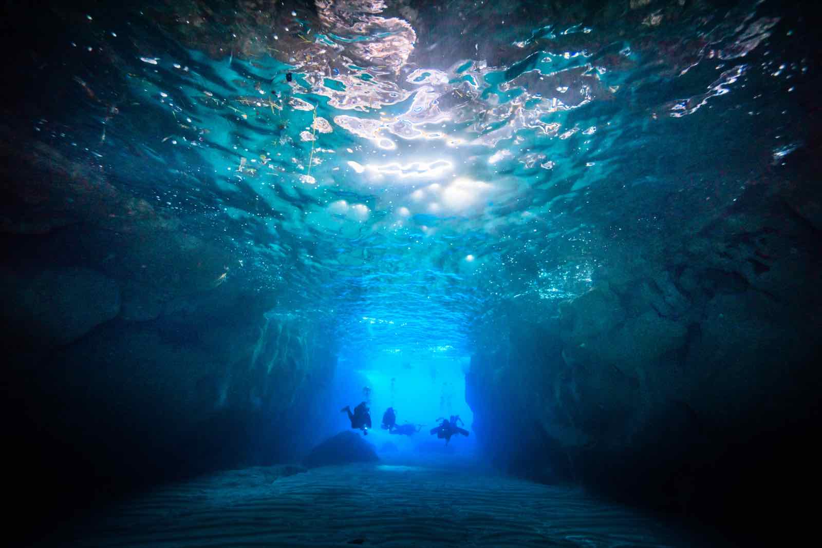 Xlendi Tunnel cave dive, Gozo
