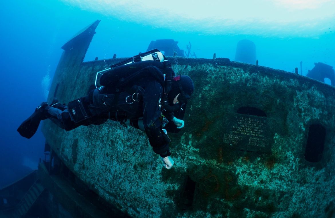 Um El Faroud wreck dive, Malta