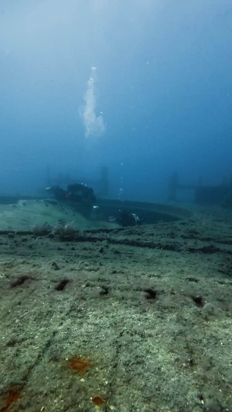 MV Scotscraig hull meeting seabed, Anchor Bay Malta