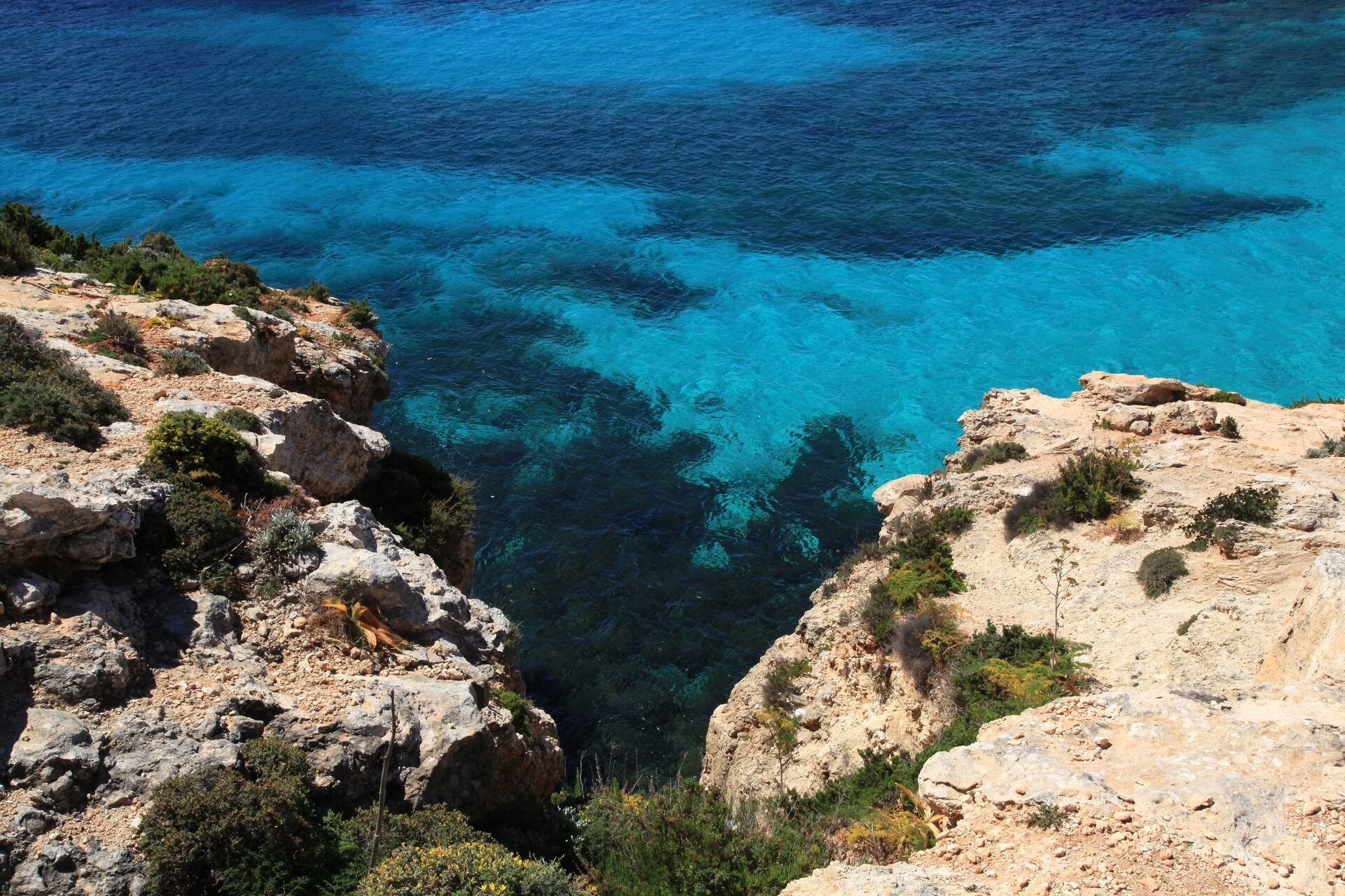 Malta iconic wreck and reef sites